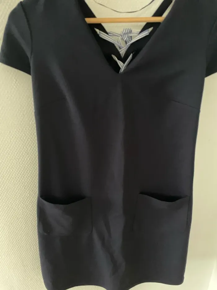 Robe bleu marine - photo numéro 2