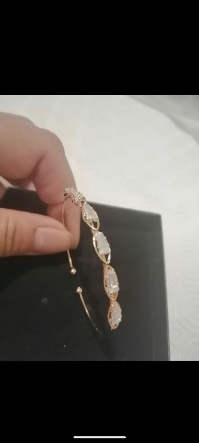 Beau bracelet Gioyes en plaqué or 24 carats sertis de zirconiums. - photo numéro 4