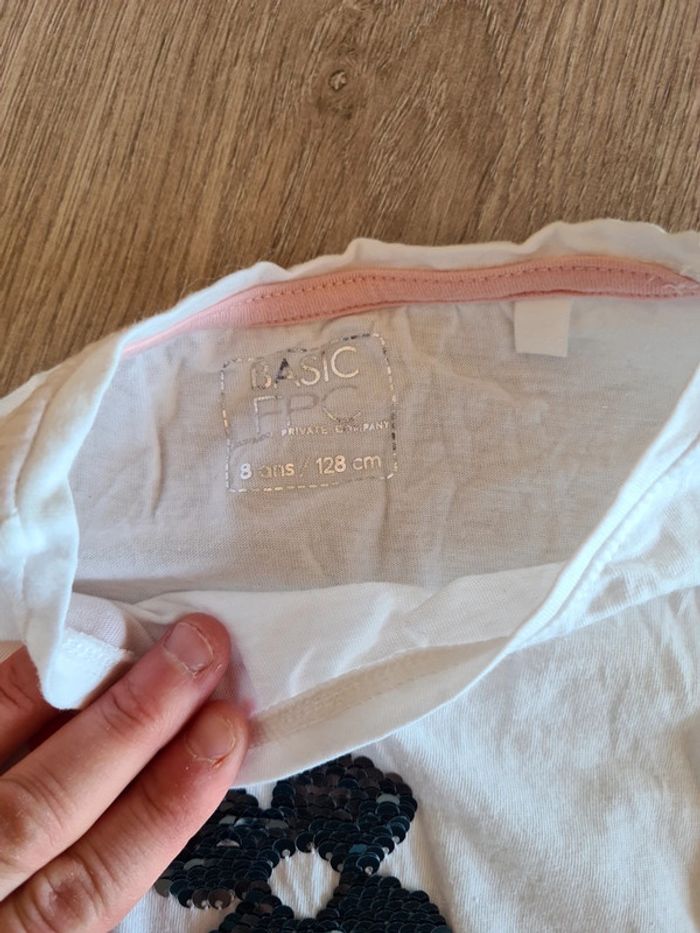 T-shirt neuf fpc 8ans - photo numéro 4