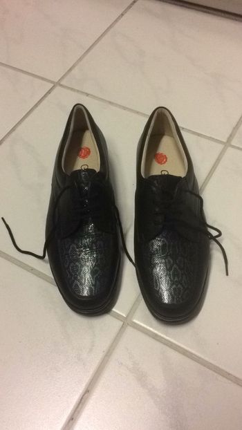 Chaussures neuves pointure 40