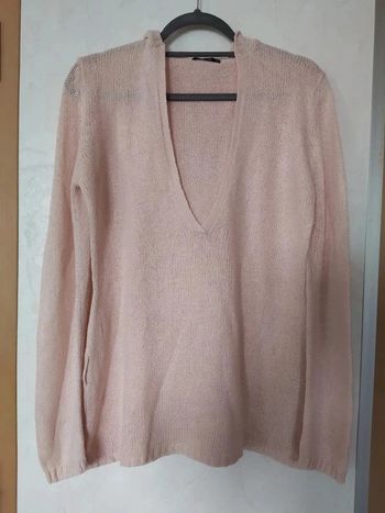 pull rose à capuche