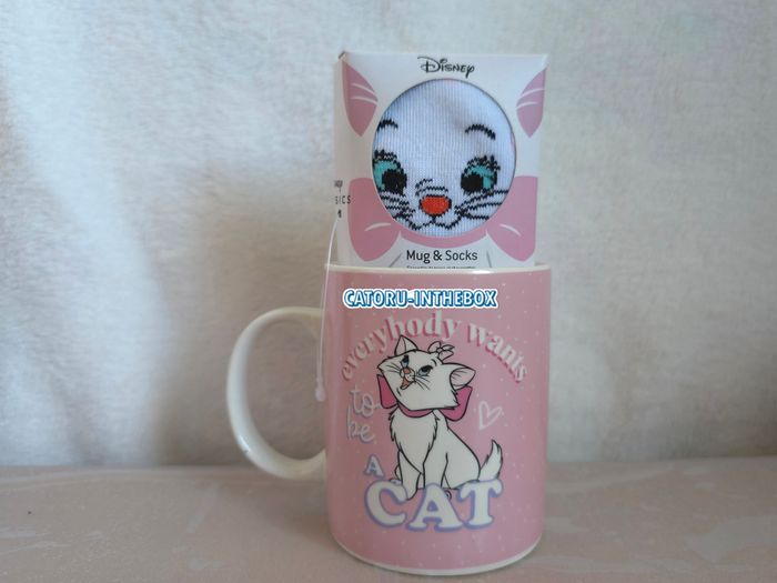 Tasse / Mug / Cup + chaussettes socks Disney Les Aristochats Marie The Aristocats