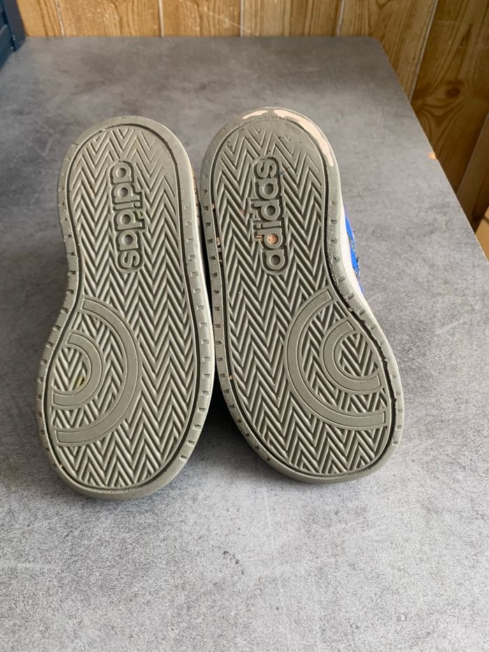 Baskets taille 25 + autre - photo numéro 3
