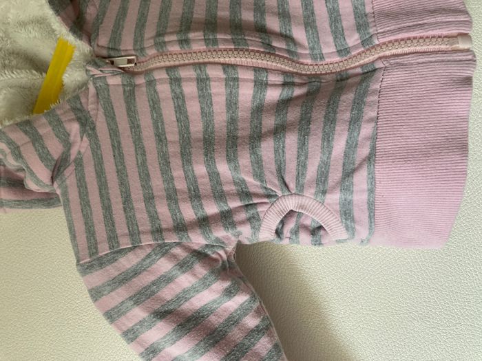 gilet zippé à capuche fille 12 mois - photo numéro 2