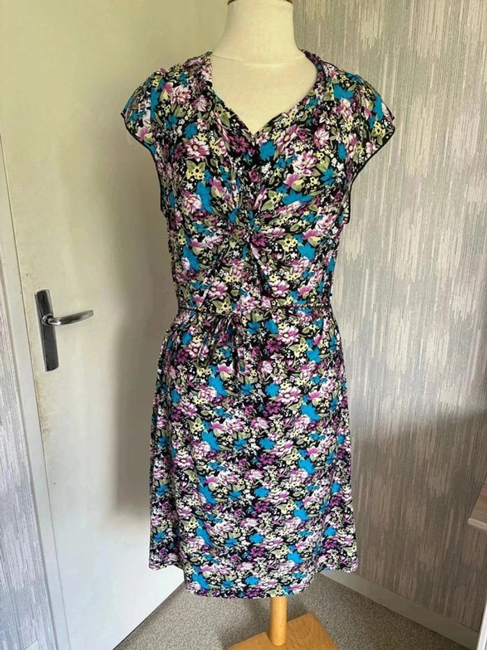 Magnifique robe colorée taille 38 marque moda y&m
