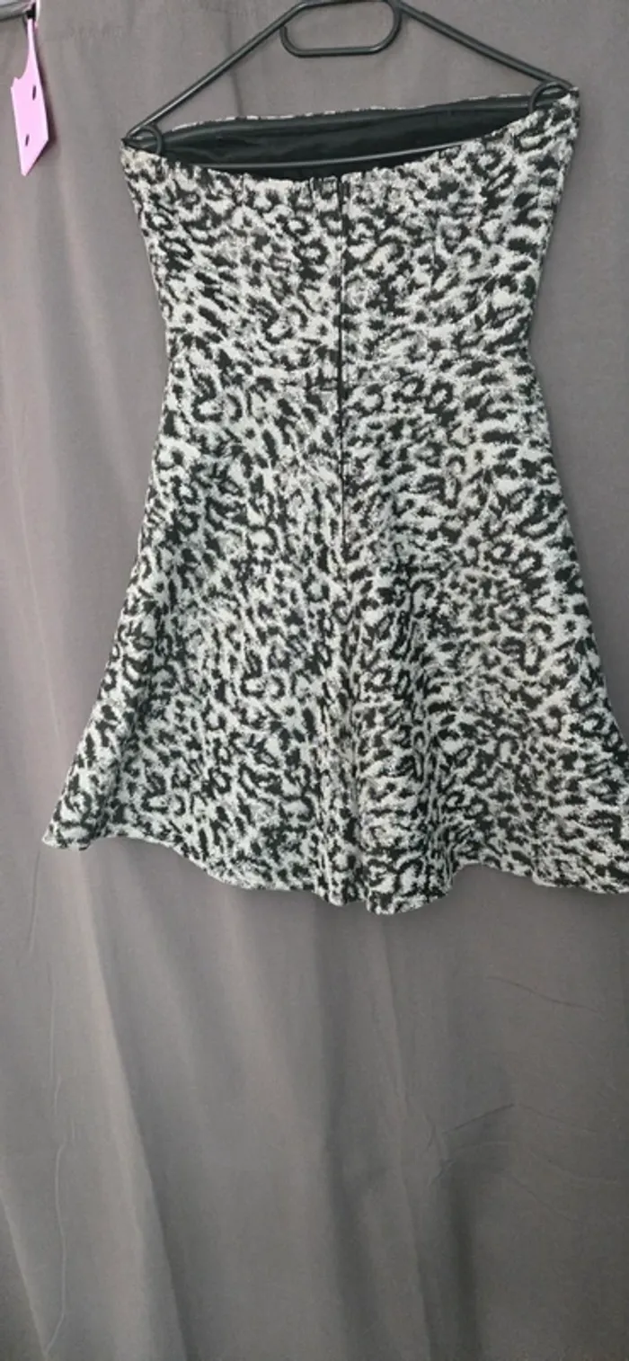 Robe sans manche Naf Naf taille 36 - photo numéro 2