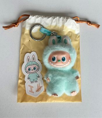 Labubu pin for love lettre I