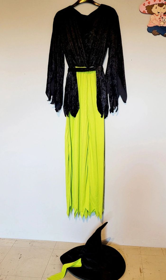 Déguisement robe et chapeau - photo numéro 5