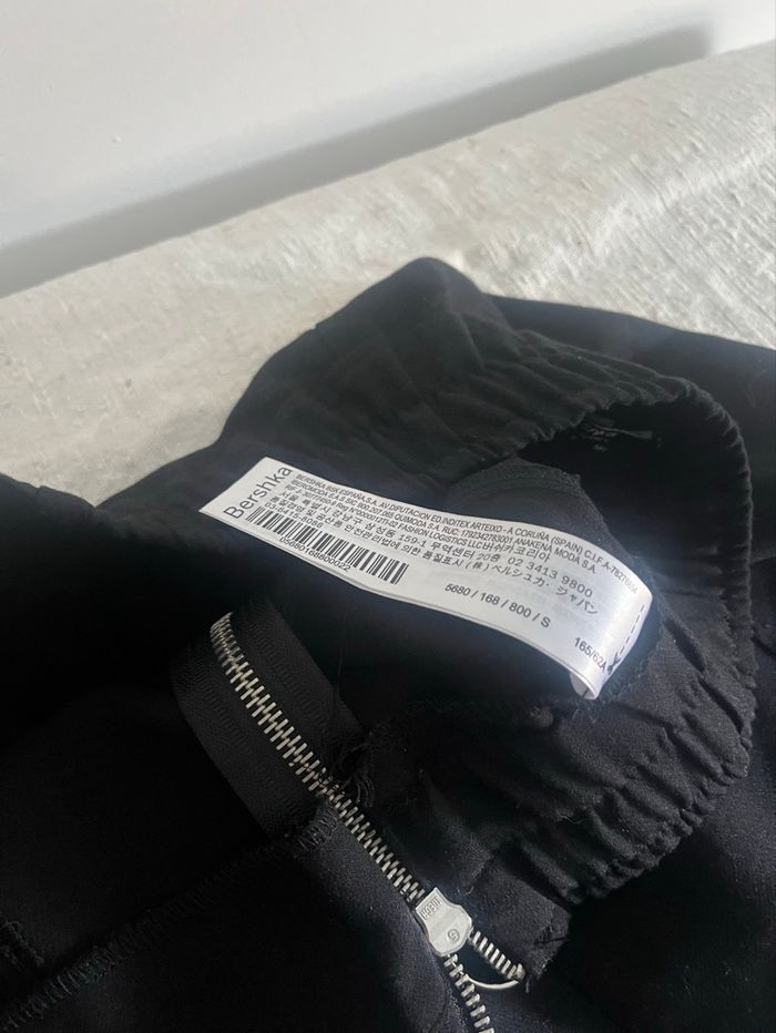 Jupe bershka noir avec fermeture - photo numéro 3
