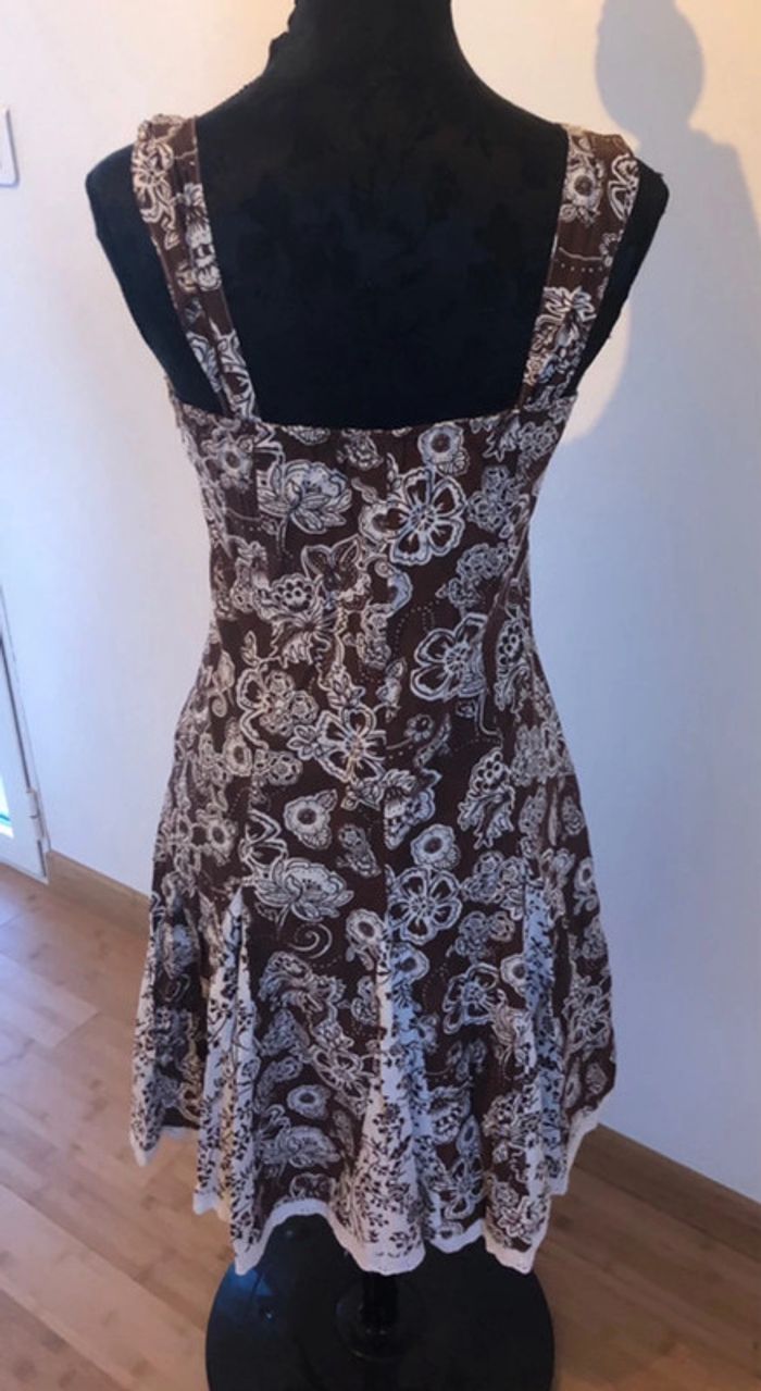 306- Robe fleurie blanc marron - photo numéro 3