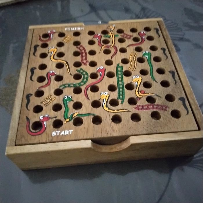 Jeu du serpent et échelle bois voyage