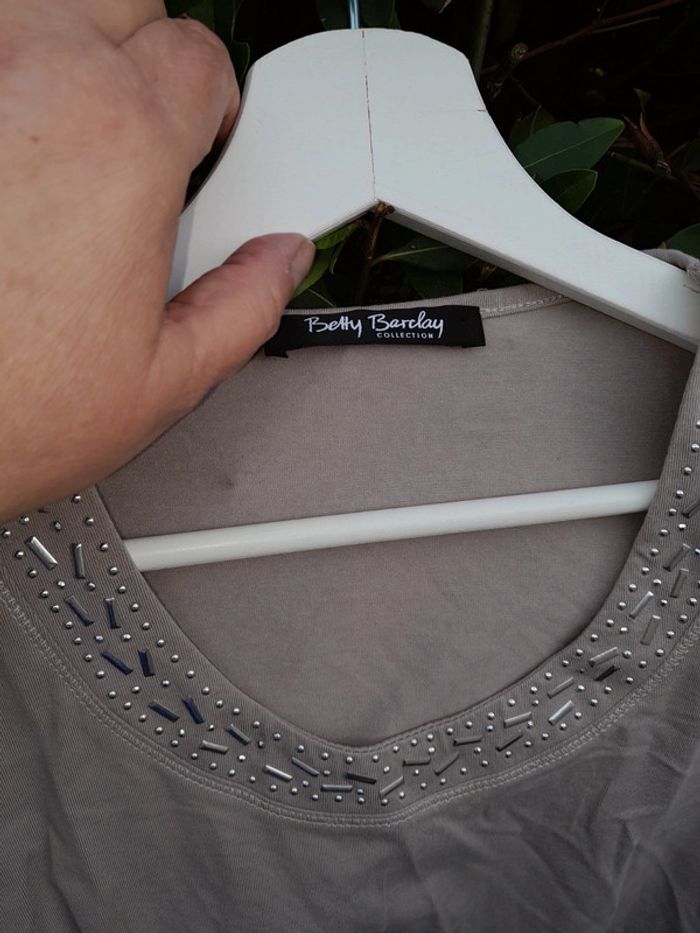 Betty barclay tee-shirt beige taille 40 - photo numéro 4