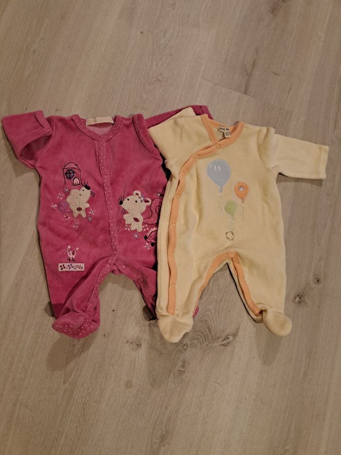 Lot de deux pyjamas naissance