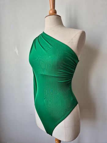 Body asymétrique, vert, taille S, Zara