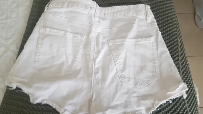 Short strech blanc - photo numéro 3