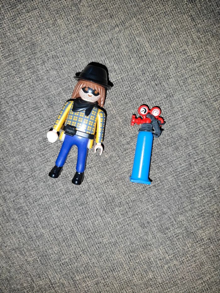 Perso playmobil et bouteille oxygène - photo numéro 1