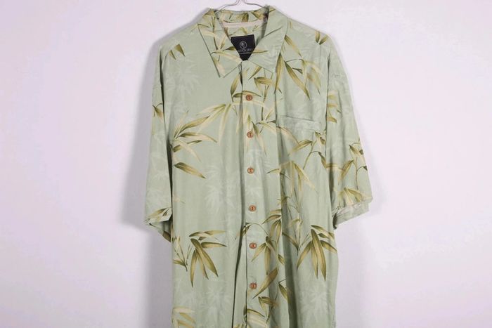 Jolie chemisette vintage 2000's en soie motif feuillages (#240184) - photo numéro 2