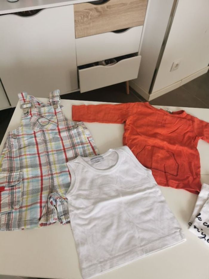 Lot salopette, tee shirt et débardeur