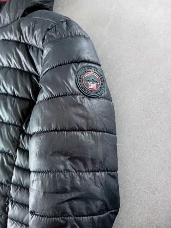 Veste doudoune légère taille M - photo numéro 2