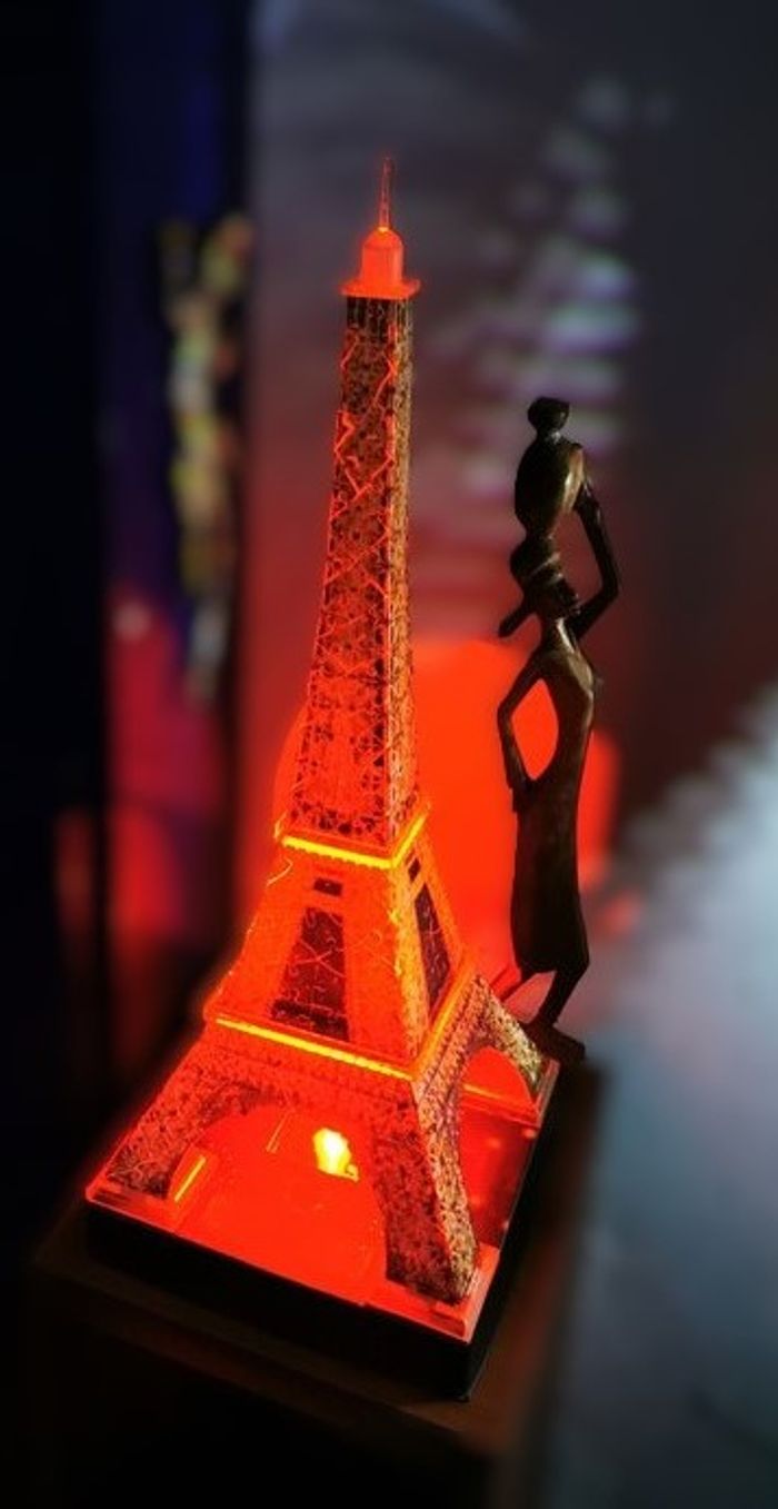 Puzzle 3D Tour Eiffel lumineuse - photo numéro 2
