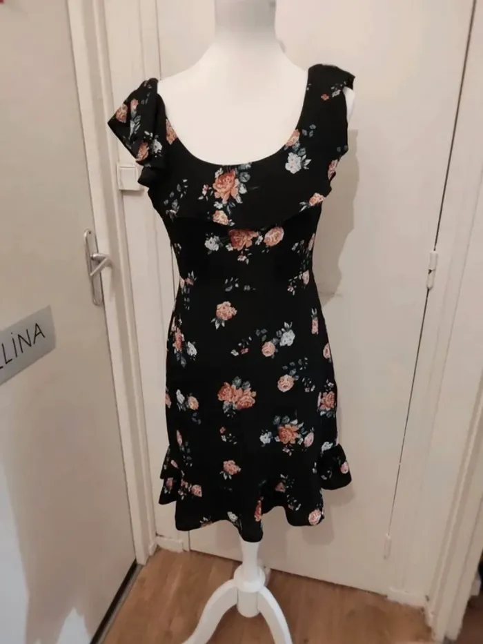 Robe à volants fleuris taille 38 Fashion Union