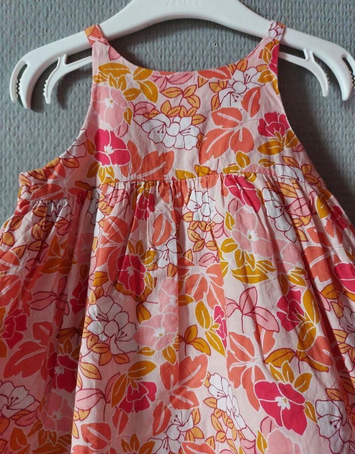 Robe fleurie (culotte comprise) - photo numéro 3