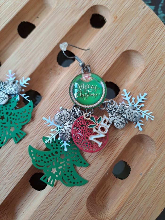 Jolies boucles d oreilles pendantes 8 cm Noël - photo numéro 3