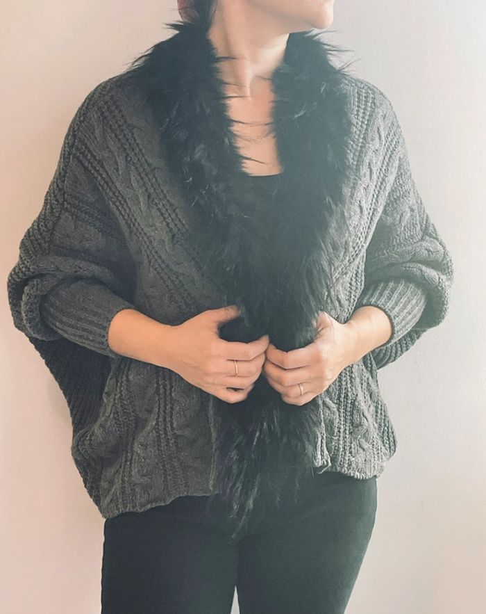 Poncho cape chauve souris hiver fausse fourrure