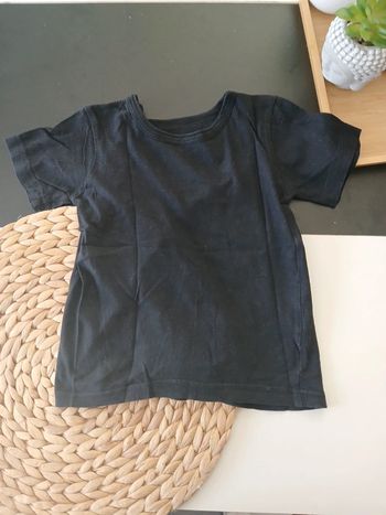 Haut noir garçon Taille 2 ans🌿🦊