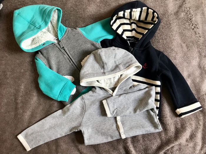 3 vestes à capuche - 6 mois