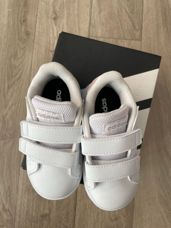 Baskets adidas - photo numéro 3