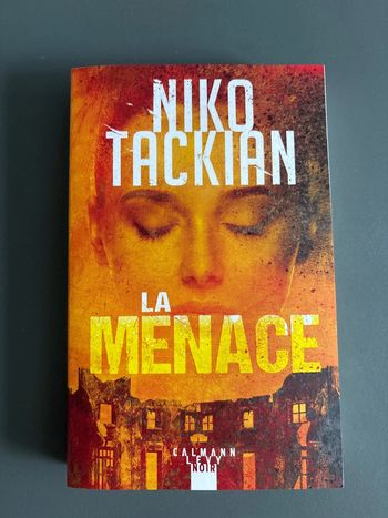 Livre La Menace