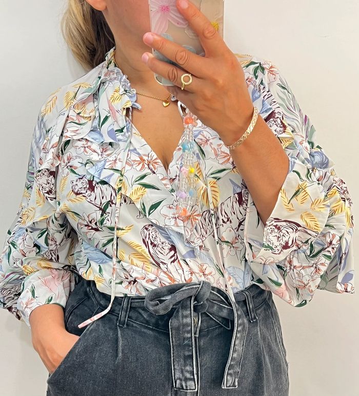 Blouse fluide Maje avec volant jungle blanc Taille 38