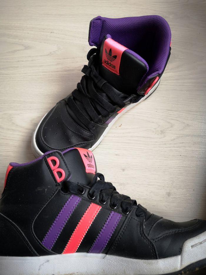 Baskets Adidas noire et violet #V18 - photo numéro 2