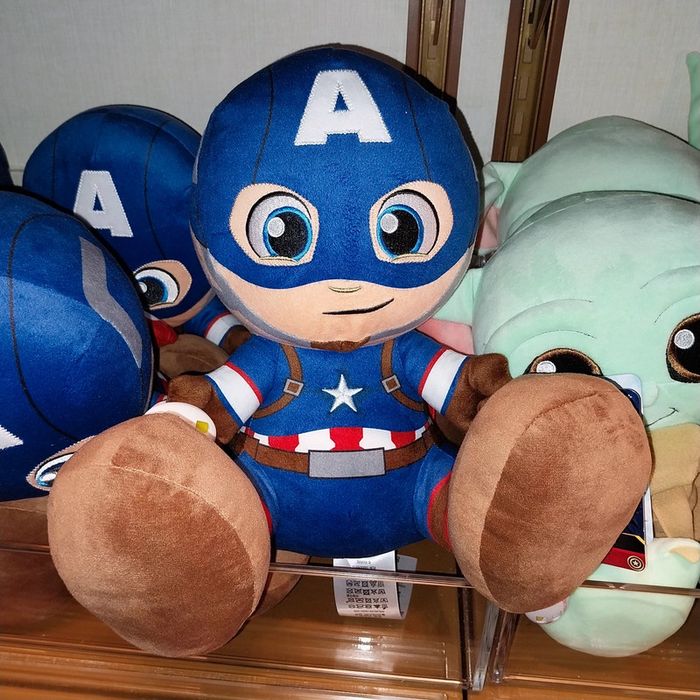 Pick-up Capitaine America big feet Disney Marvel