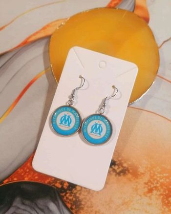 Boucles d’oreilles Olympique de Marseille – Élégance et passion