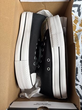 Converse basses noires et blanches – Taille 38