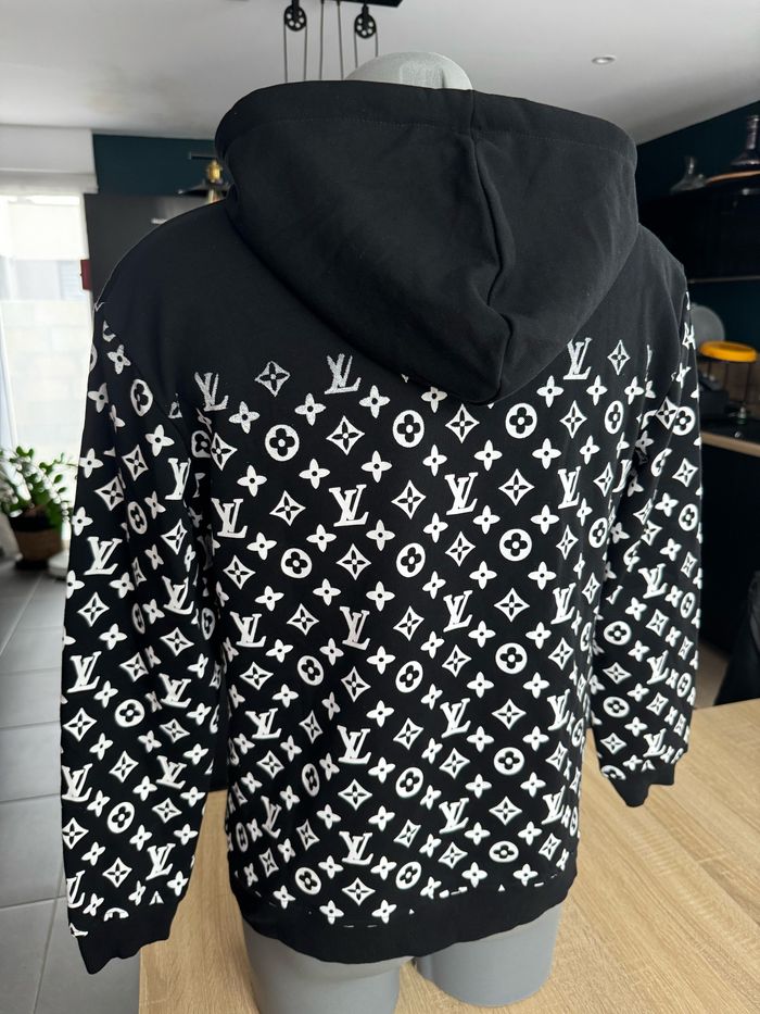 Sweat Louis Vuitton - photo numéro 2