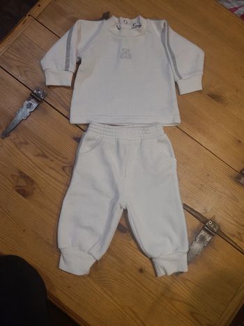 Ensemble survetement 9 mois unisexe