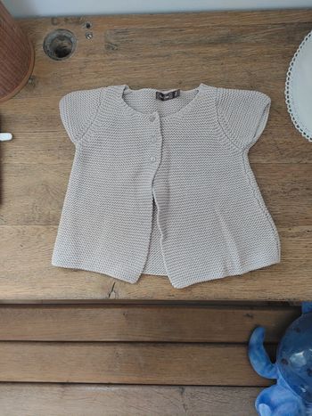 Gilet manches courtes 9 mois