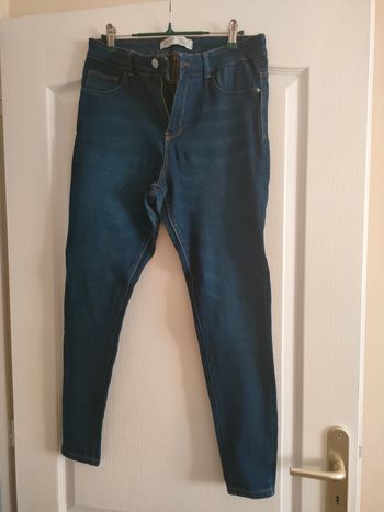 Jean femme taille 42  en très bon état