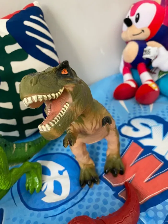 Lot de dinosaures - photo numéro 4