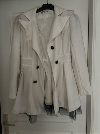 Magnifique Veste blanche et noir