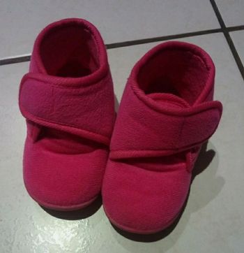Chaussons taille 24