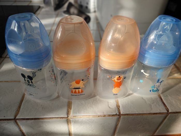 Lot biberons dodie 150ml