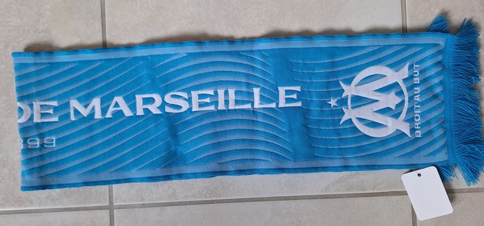 NEUF !! ECHARPE OLYMPIQUE DE MARSEILLE - photo numéro 2