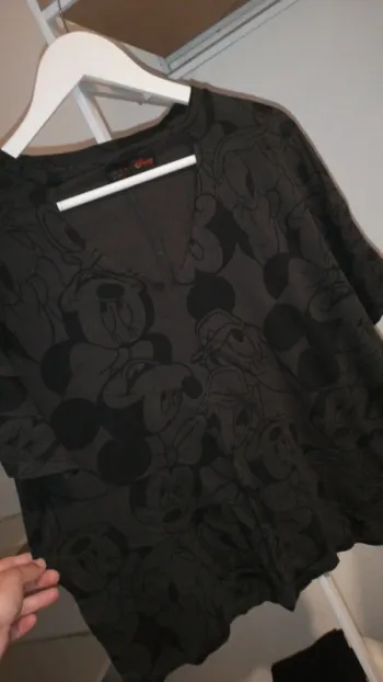 T-shirt mickey