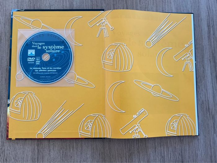 Livre système solaire - photo numéro 4