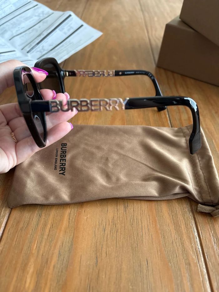Lunettes soleil Burberry - photo numéro 11