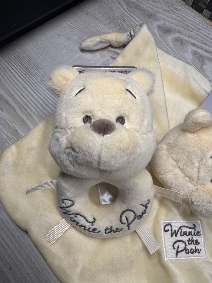 Lot doudou et hochet Winnie l’ourson Disney neuf - photo numéro 4